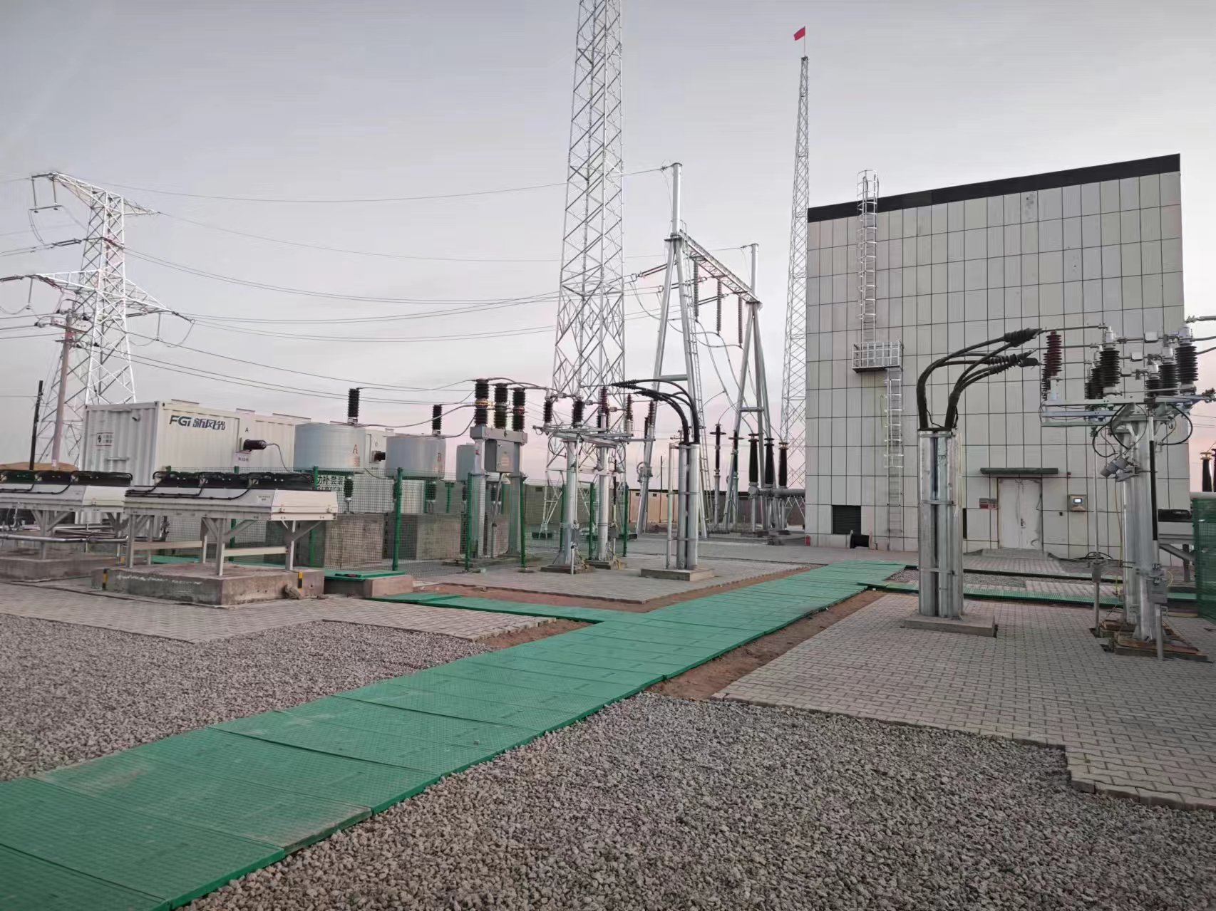 新能源智慧場站輔控系統：破解運維難題，助力綠色能源高效管理